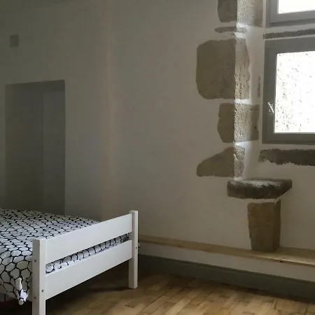 Maison De Bourg Avec Cour Privee Tallende