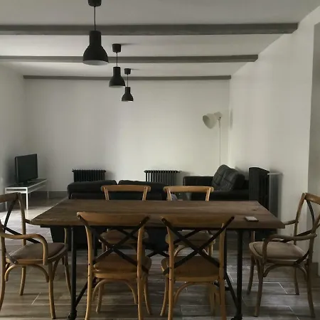 Maison De Bourg Avec Cour Privee 펜션 Tallende